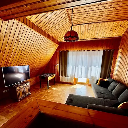 Family Stankov, Pool, Sauna & Playground Apartment