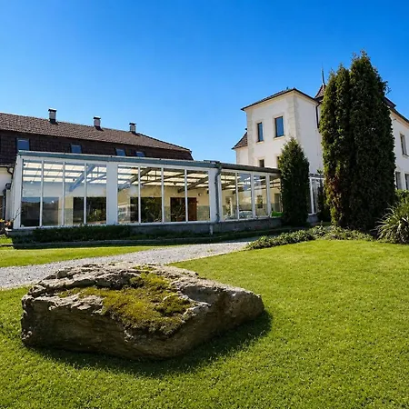 Family Stankov, Pool, Sauna & Playground Apartment